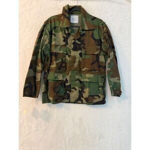 US Military Issue Woodland Camo BDU‎ Combat Coat Jacket Medium X-Short 81-C-2413